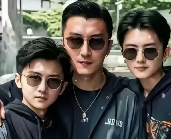 红盘 谢霆锋带 18 岁 Lucas 迪拜度假：父子像兄弟，这些细节太暖了